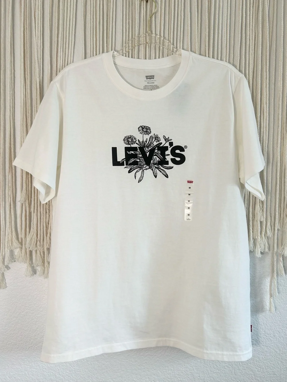 Levi's White Short-Sleeve Tee with Black Floral Logo